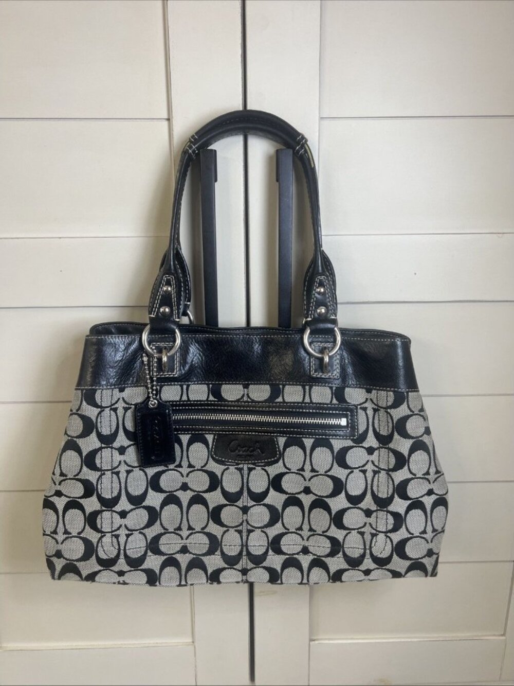 Coach (2010) Penelope Signature C Jacquard Black Shoulder Bag Tote Y2K Classic